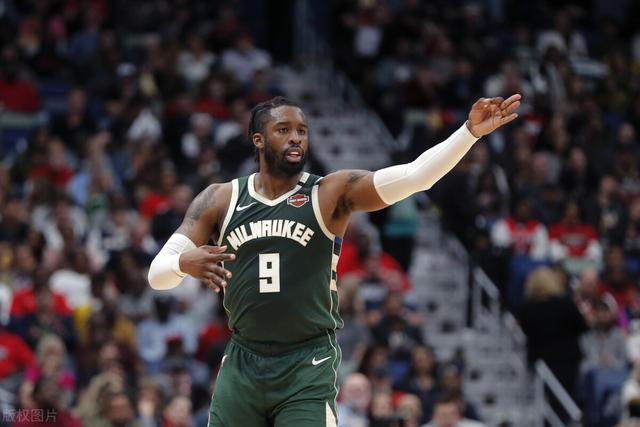 父子同台！詹姆斯与布朗尼同时登场创造历史